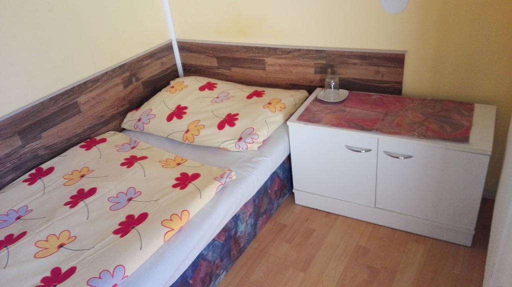 Penzion Marina Pri Slovenskej Restauracii Brezno Zewnętrze zdjęcie